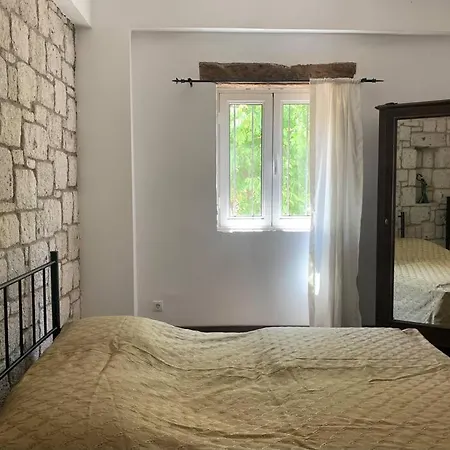 Zeytincik Ciftlik- 50 Doenuemluek Bahcedeki Tek Ev *