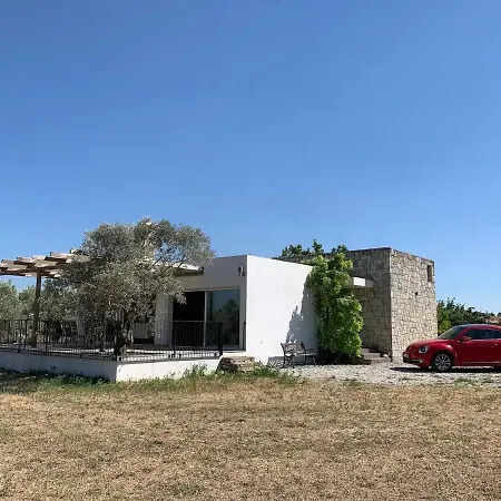 Zeytincik Ciftlik- 50 Doenuemluek Bahcedeki Tek Ev *